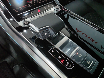 Audi Q7 50 TDI quattro Premium (4M) 2026, салон 1