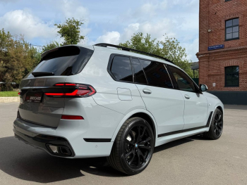 BMW X7 40d Brooklyn Grey