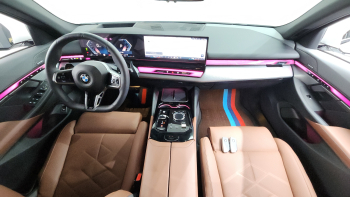 BMW 530i xDrive G60, салон, кожа Merino
