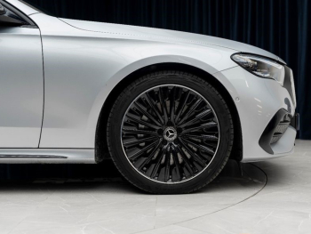 Mercedes-Benz E 220 d AMG Silver