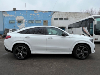 Mercedes-Benz GLE 300 d 4MATIC white