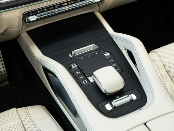 Mercedes-Benz GLS 450d green